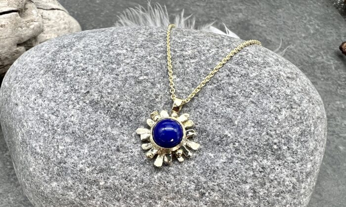 Anhänger Sonne Gelbgold Lapislazuli 2